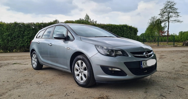 Opel Astra cena 28999 przebieg: 189000, rok produkcji 2014 z Kraków małe 191